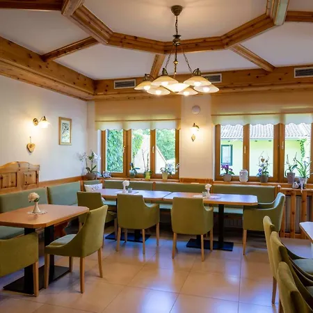 Pacher 3* אוברוולאך