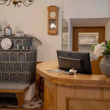 Pacher Hotel