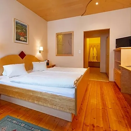 Pacher 3*
